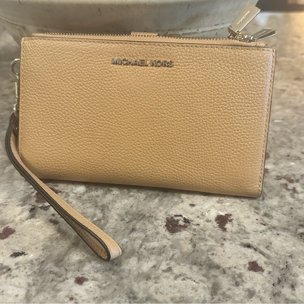 Tan Michael Kors Jet Setter All In One Wristlet